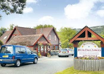 River Edge Lodges