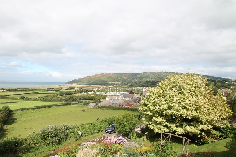 Elthorne a british holiday cottage for 8 in ,