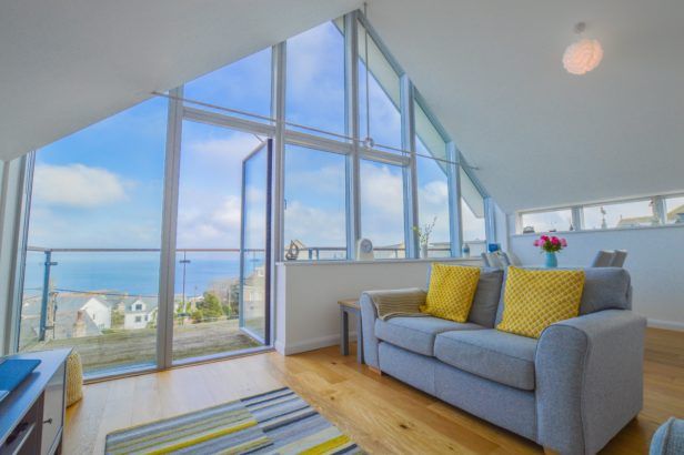 Seasalt Loft a british holiday cottage for 4 in , 