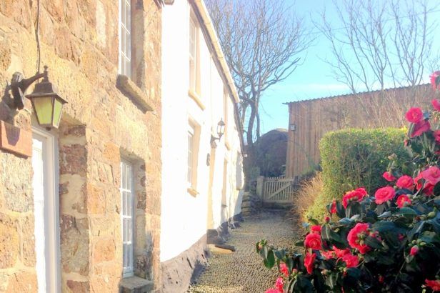Angel Cottage a british holiday cottage for 4 in ,