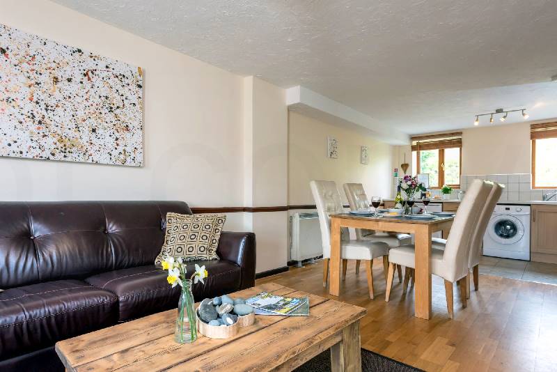 Nook Cottage, East Thorne a british holiday cottage for 4 in ,