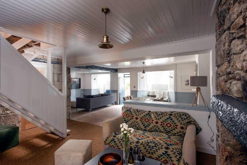 Azenor a british holiday cottage for 10 in , 