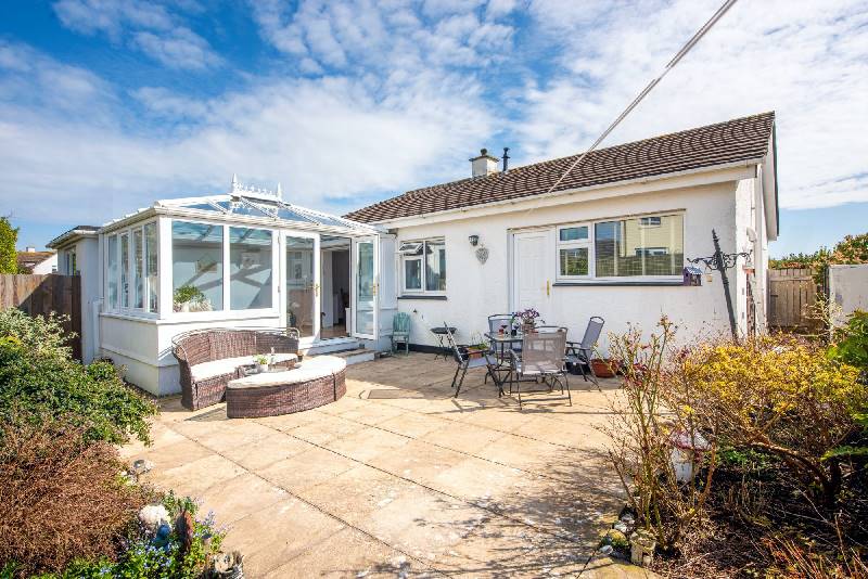 Driftwood, Carbis Bay a british holiday cottage for 6 in , 