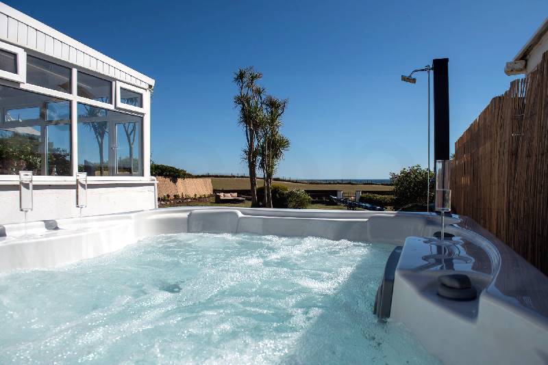 Kerenza Sands a british holiday cottage for 6 in , 