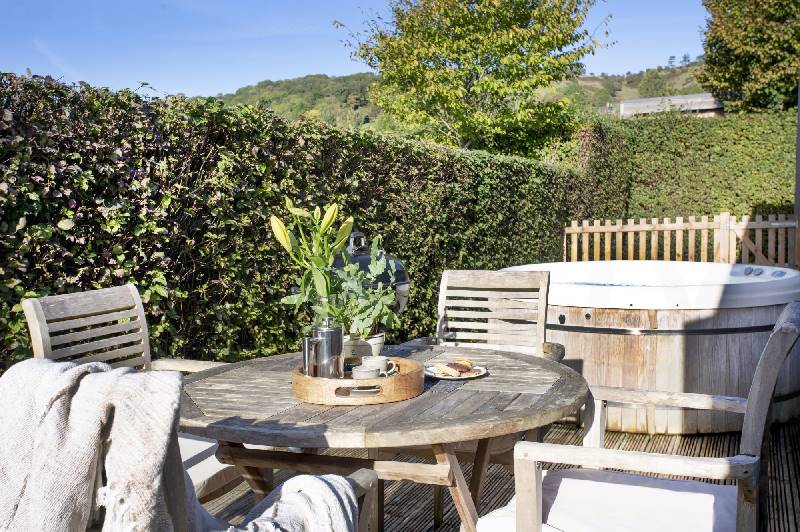 Click here for more about Whileaway Lodge, Strawberryfield Park
