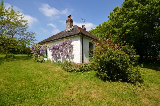 Click here for more about Pinns Farm Bungalow