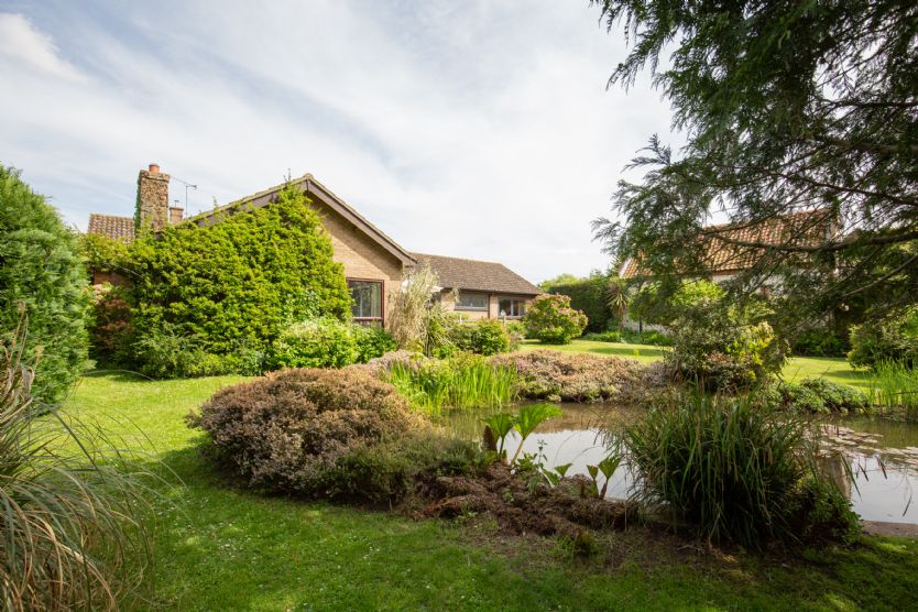 Rossmore a british holiday cottage for 8 in ,