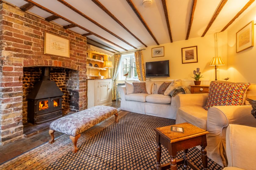 Click here for more about Pear Tree Cottage (B)