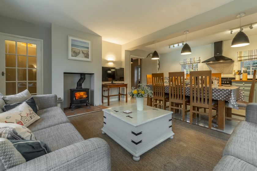 Click here for more about 2 Dix Cottages