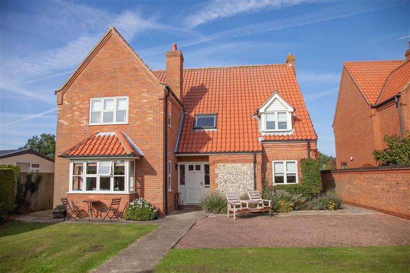 2 Priory Court a british holiday cottage for 8 in ,