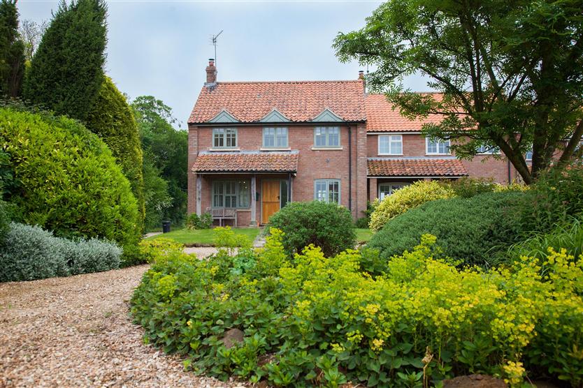 Click here for more about Marigold Cottage