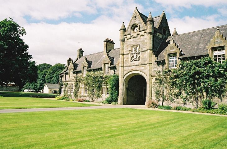 The Governor's Lodge a british holiday cottage for 4 in ,