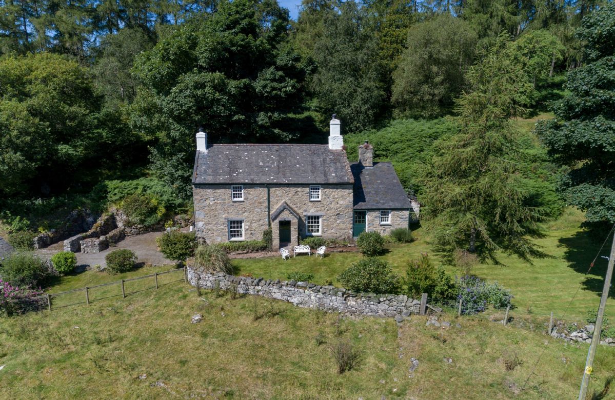 Garth Iwrch a british holiday cottage for 4 in ,
