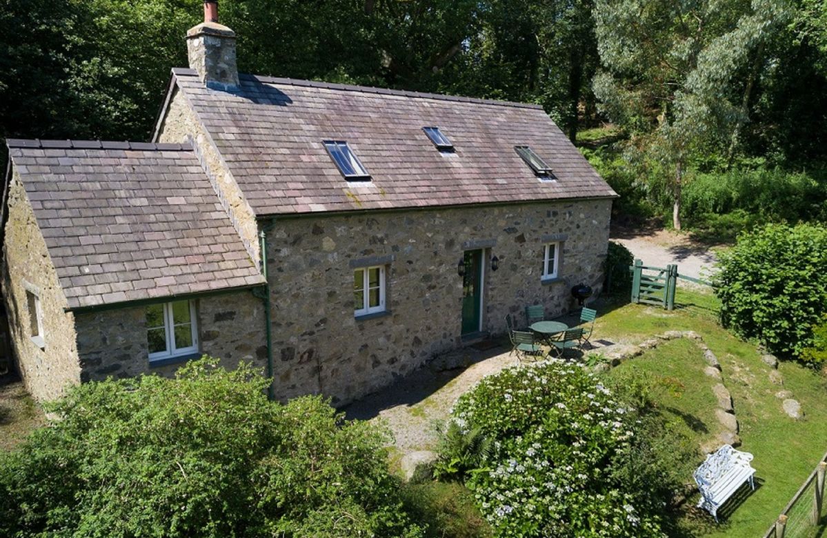 Tyddyn Derwen a british holiday cottage for 5 in , 