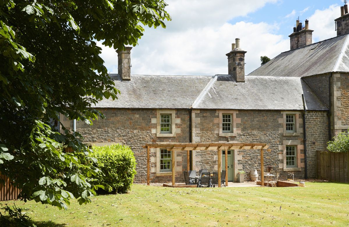 Courtyard House a british holiday cottage for 6 in , 