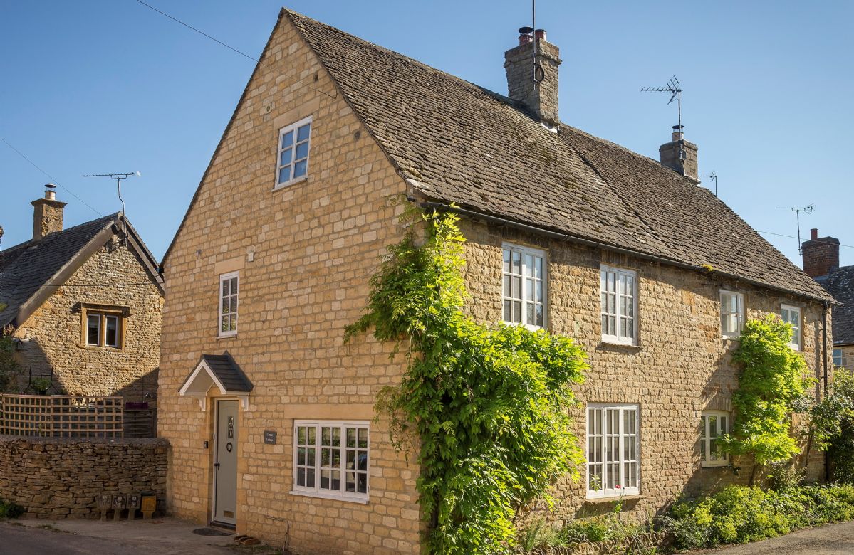 Click here for more about Corner Cottage