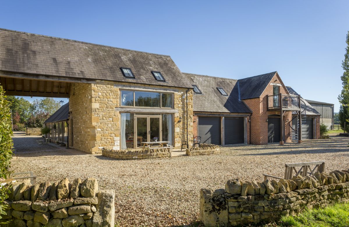 Click here for more about Saintbury Grounds