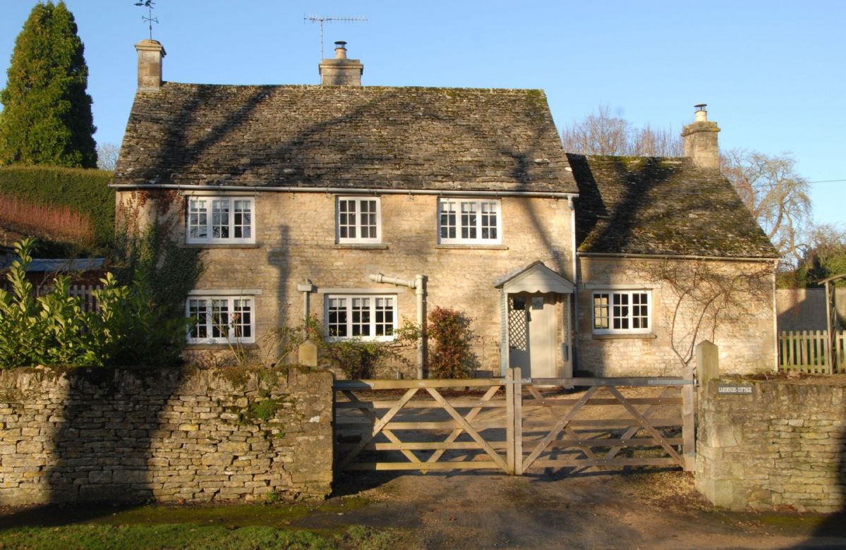 Click here for more about Gardeners Cottage