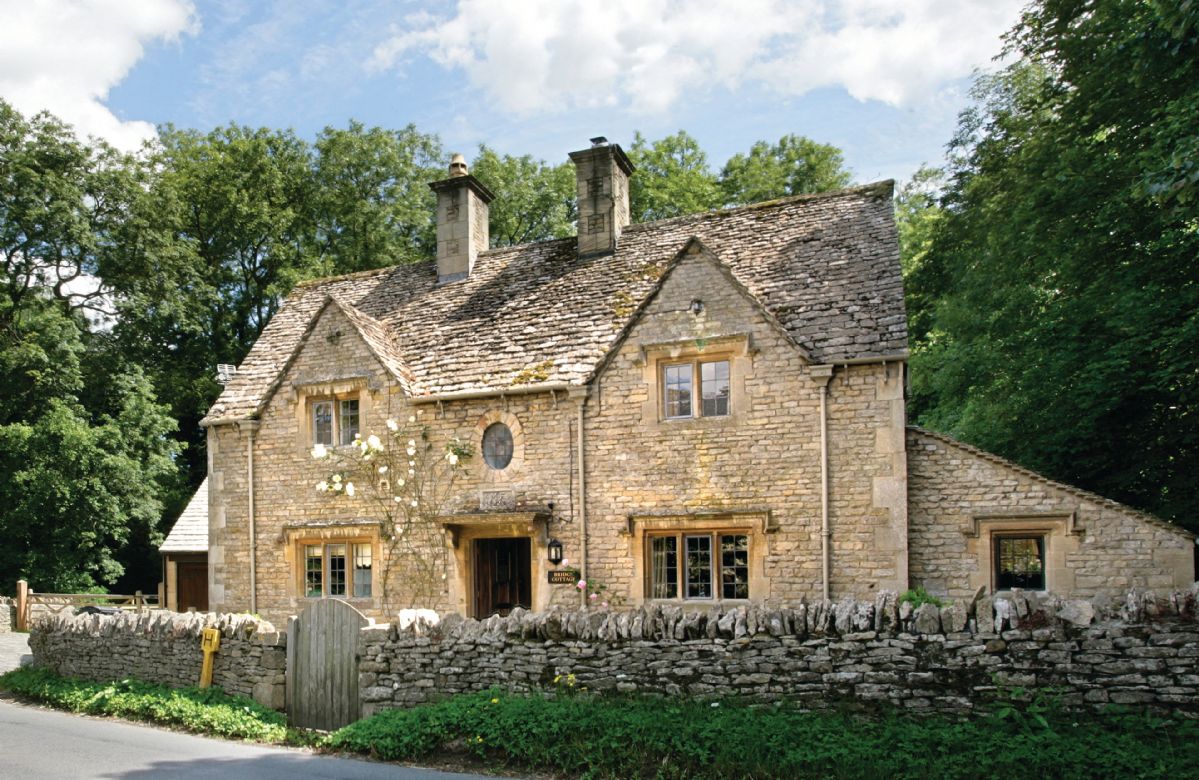 Click here for more about Bridge Cottage