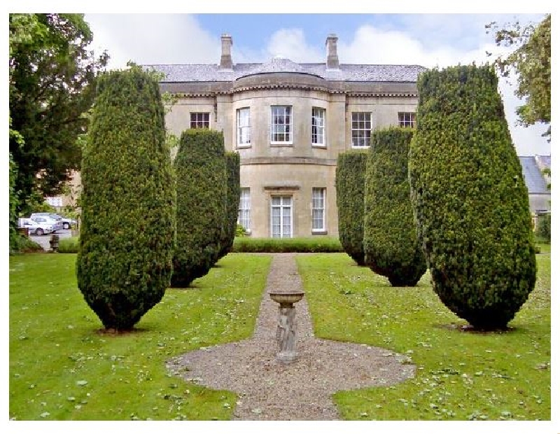 Click here for more about 4 Castle House