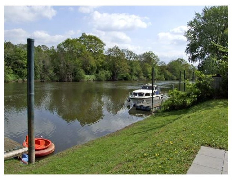 Click here for more about Rosewaters Cottage