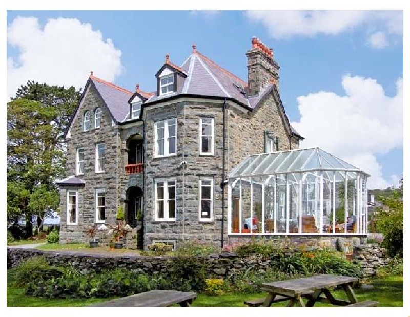 Pensarn Hall a british holiday cottage for 15 in , 