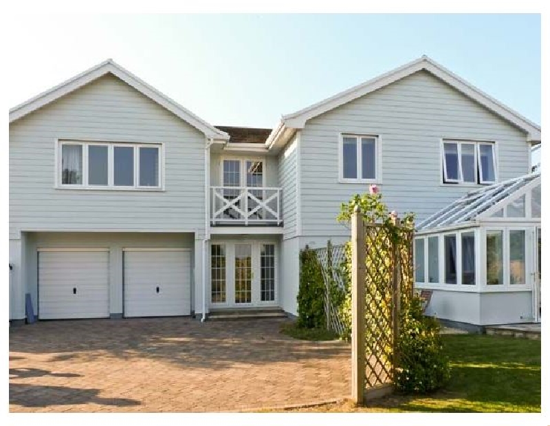 Chartfield a british holiday cottage for 10 in ,