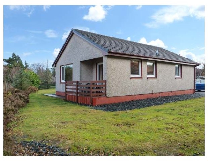 Click here for more about 5 Innes-Maree