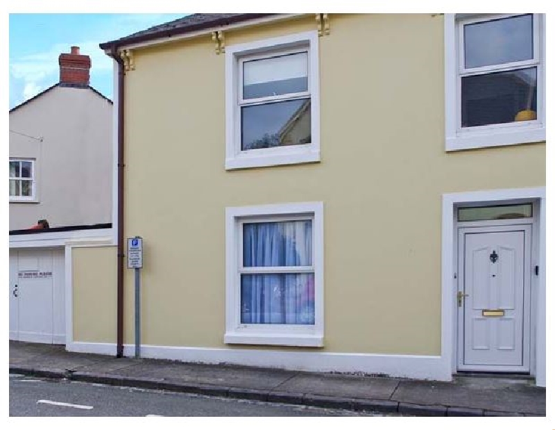 Click here for more about Barafundle House