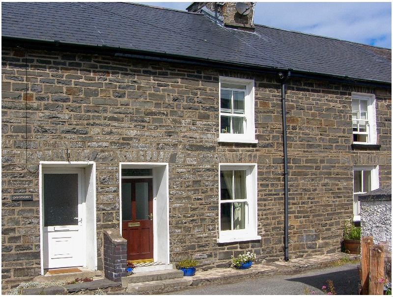 Click here for more about Glynmoor