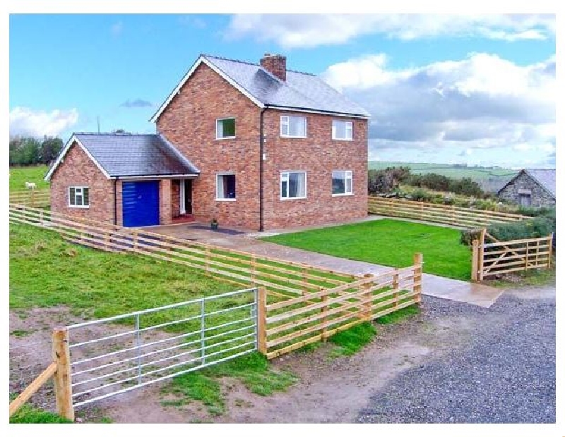 Pen Y Gaer a british holiday cottage for 6 in ,