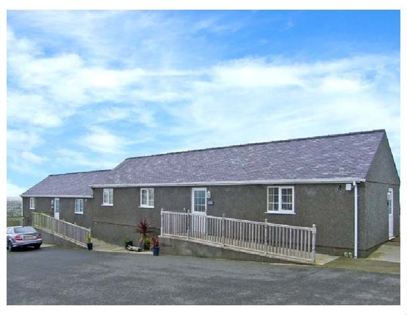 Ash Cottage a british holiday cottage for 5 in , 