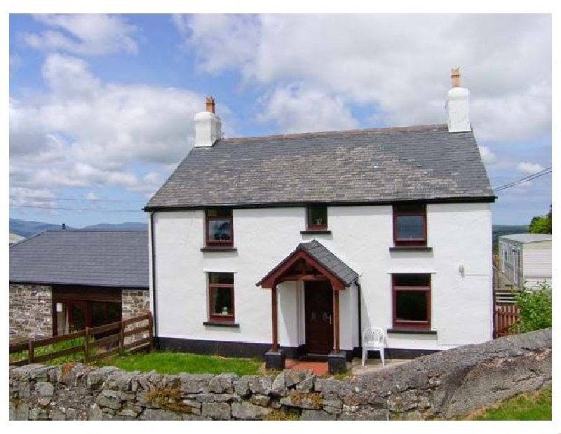 The Old Farmhouse a british holiday cottage for 6 in ,