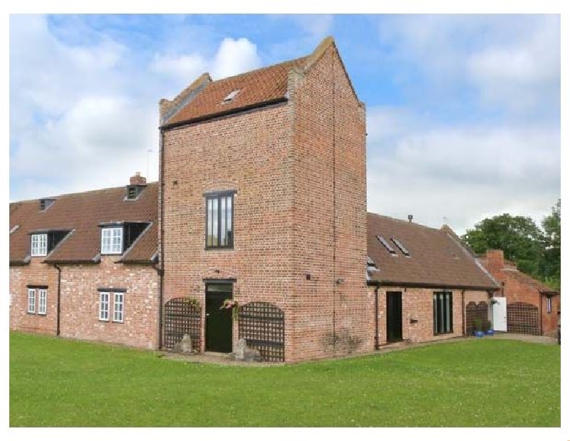 Click here for more about Willow Garth House