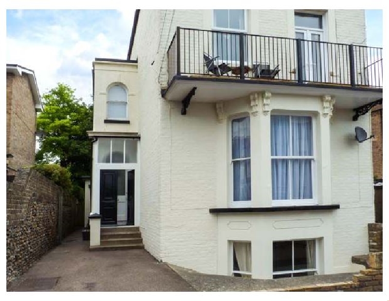 Click here for more about Seagull's Rest