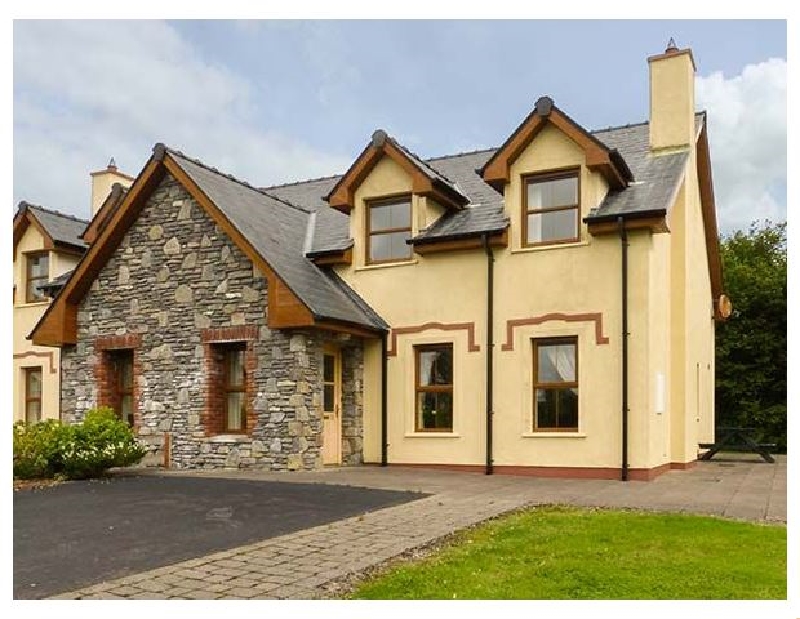 Kenmare Bay Cottage a british holiday cottage for 6 in ,