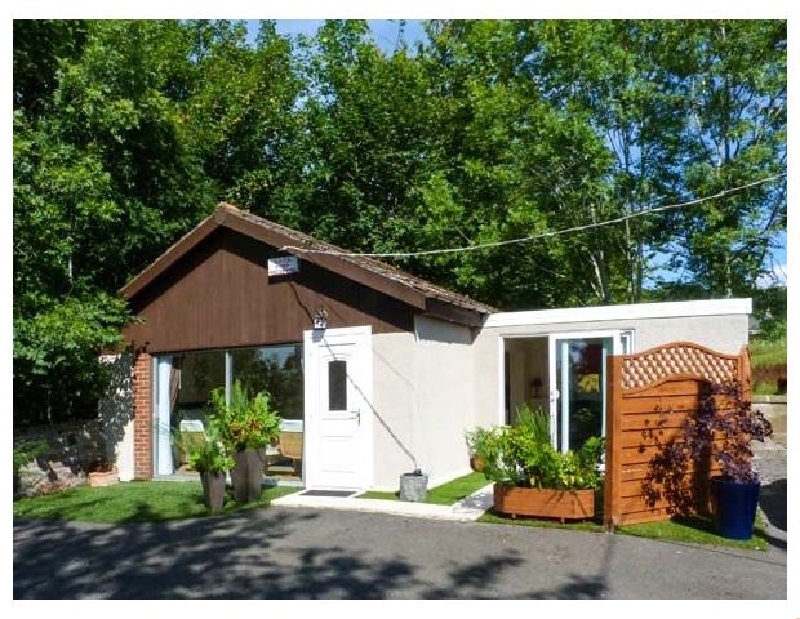 The Lodge a british holiday cottage for 3 in ,