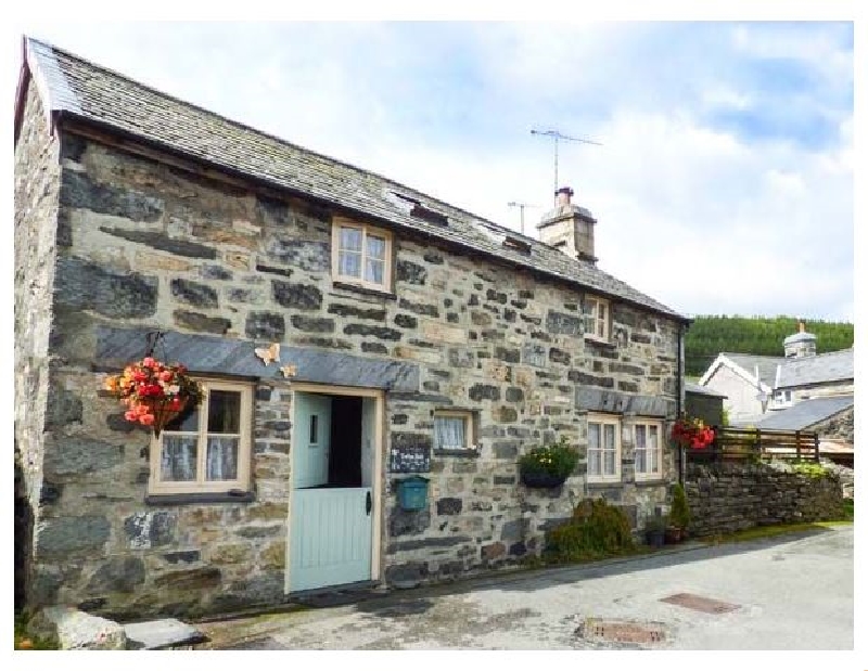 Treflys Bach a british holiday cottage for 4 in , 