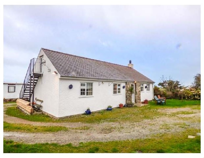 Ty Woods Cottage a british holiday cottage for 5 in , 