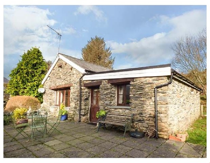 Bwythyn Y Wennol a british holiday cottage for 4 in ,