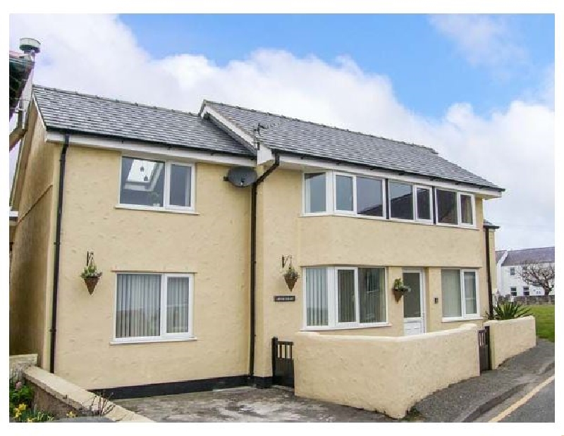 Bryn Goleu a british holiday cottage for 8 in , 