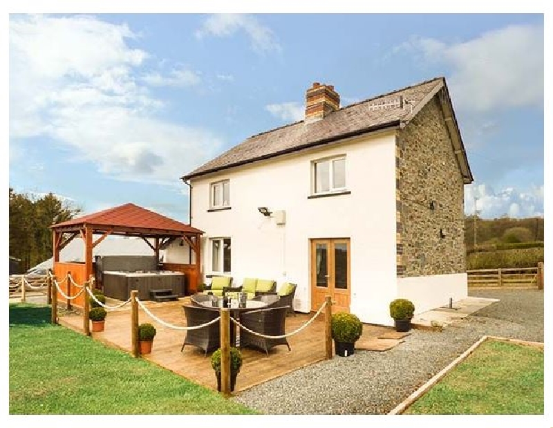 Cwmcelyn a british holiday cottage for 6 in , 