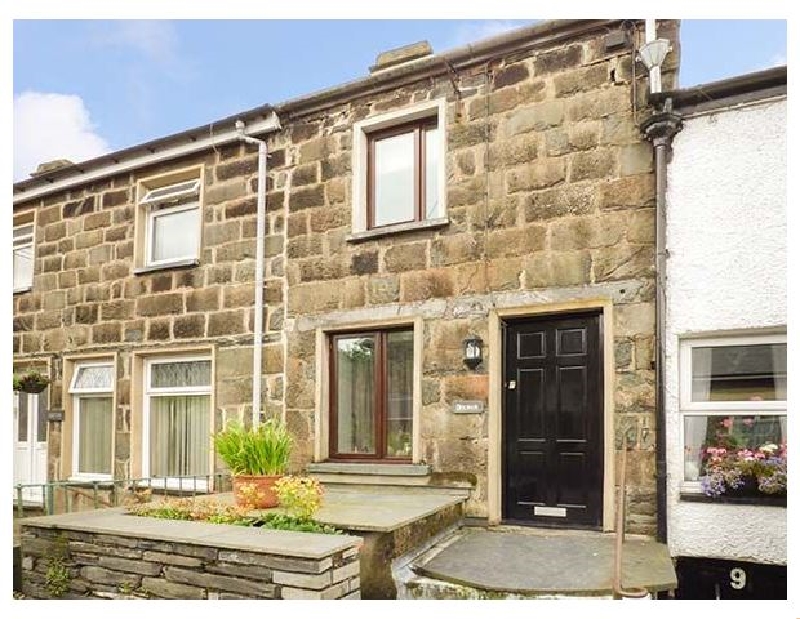 Dolwar a british holiday cottage for 4 in ,