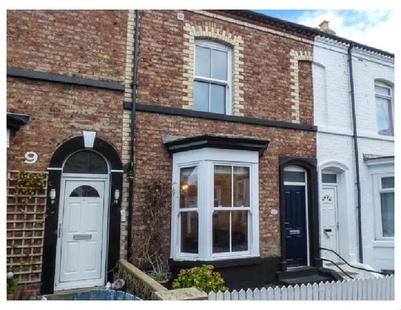 Click here for more about 10 Elgin Street