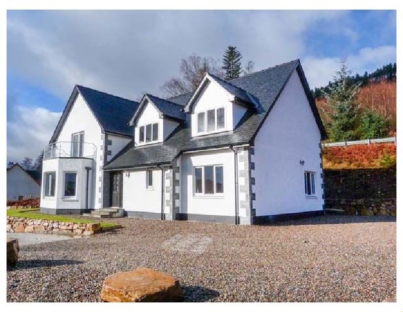 Holly House a british holiday cottage for 10 in ,