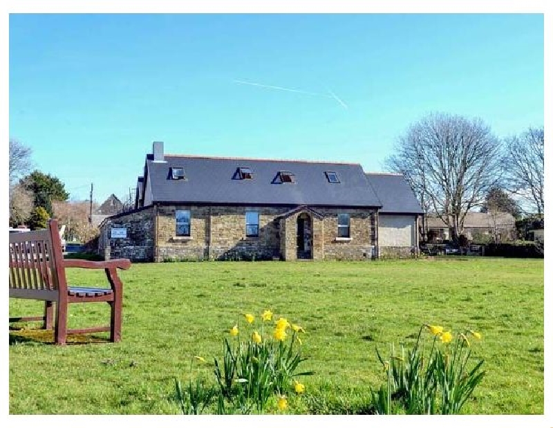 The Old Police House a british holiday cottage for 10 in , 