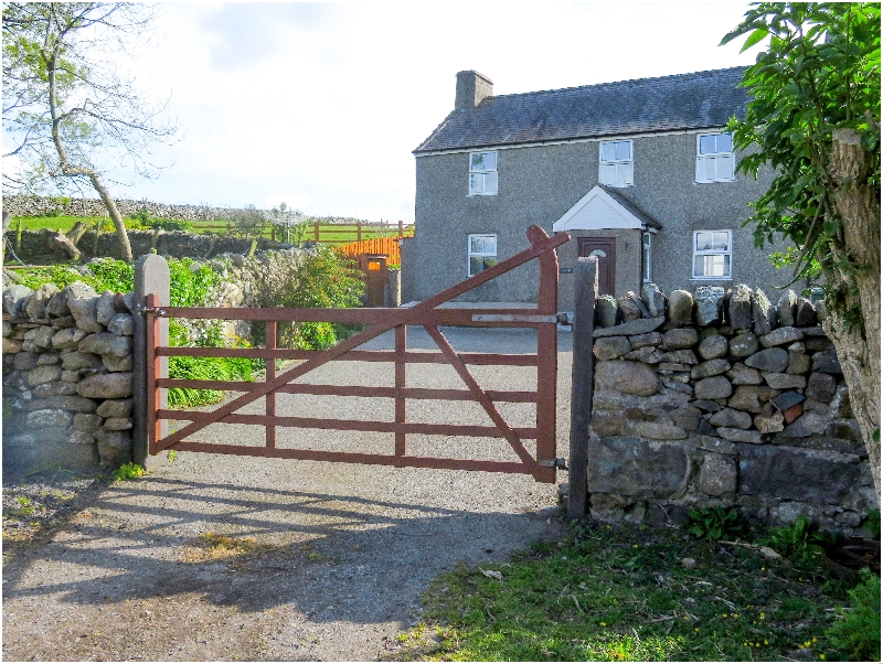 Hen Dy a british holiday cottage for 6 in ,