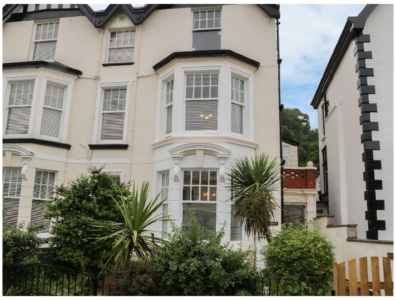 Garth House Apartment 2 a british holiday cottage for 2 in ,