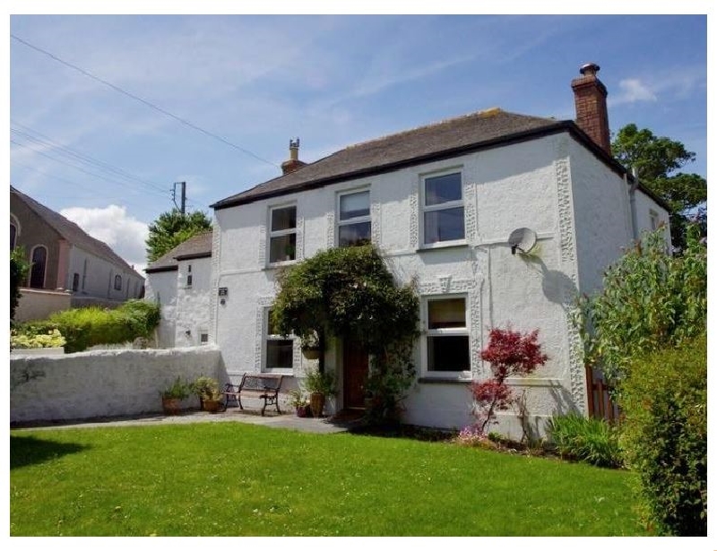 Click here for more about Angarrack Farmhouse