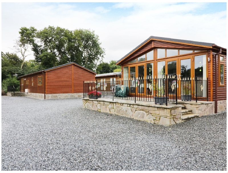 Click here for more about Grand Eagles Luxury Lodge Park